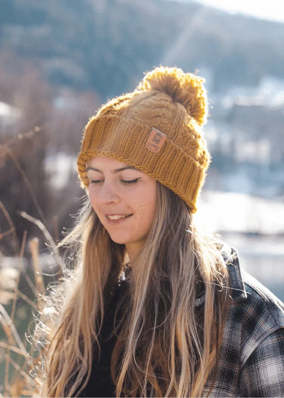 Relaxed Casual Hat-Wanderer Pom Bobble Hat in Mustard